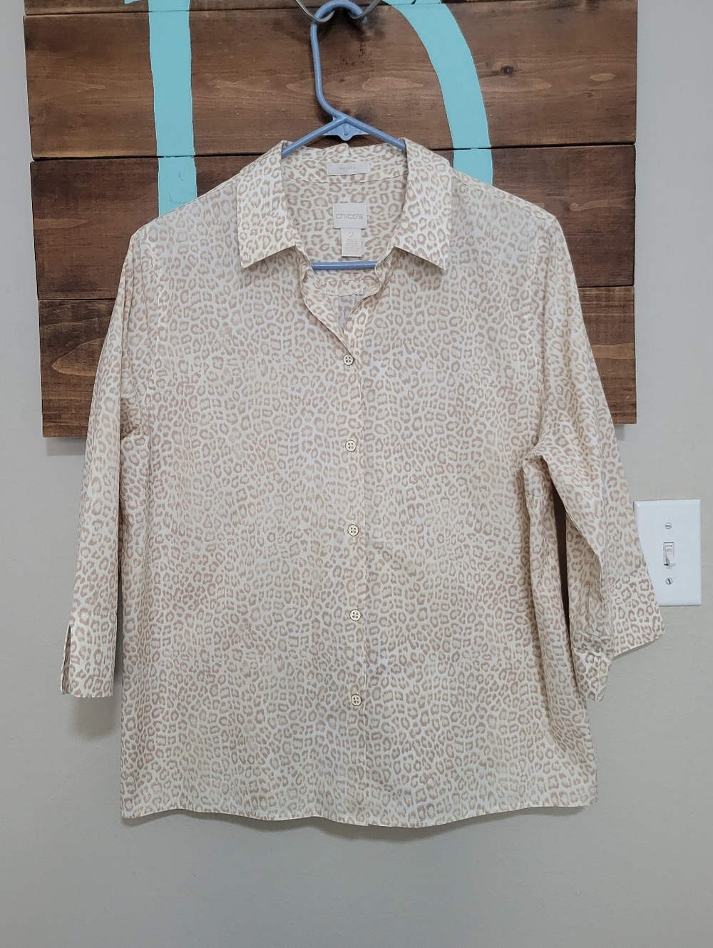 Chico's Cream and Light Brown Leopard Print Lightweight 3/4 Sleeves Blouse Large